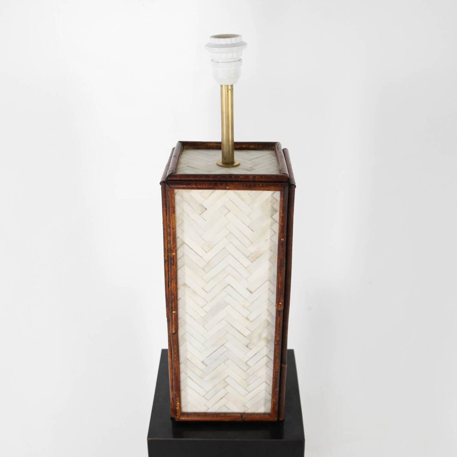 Paire de lampes en os et rotin