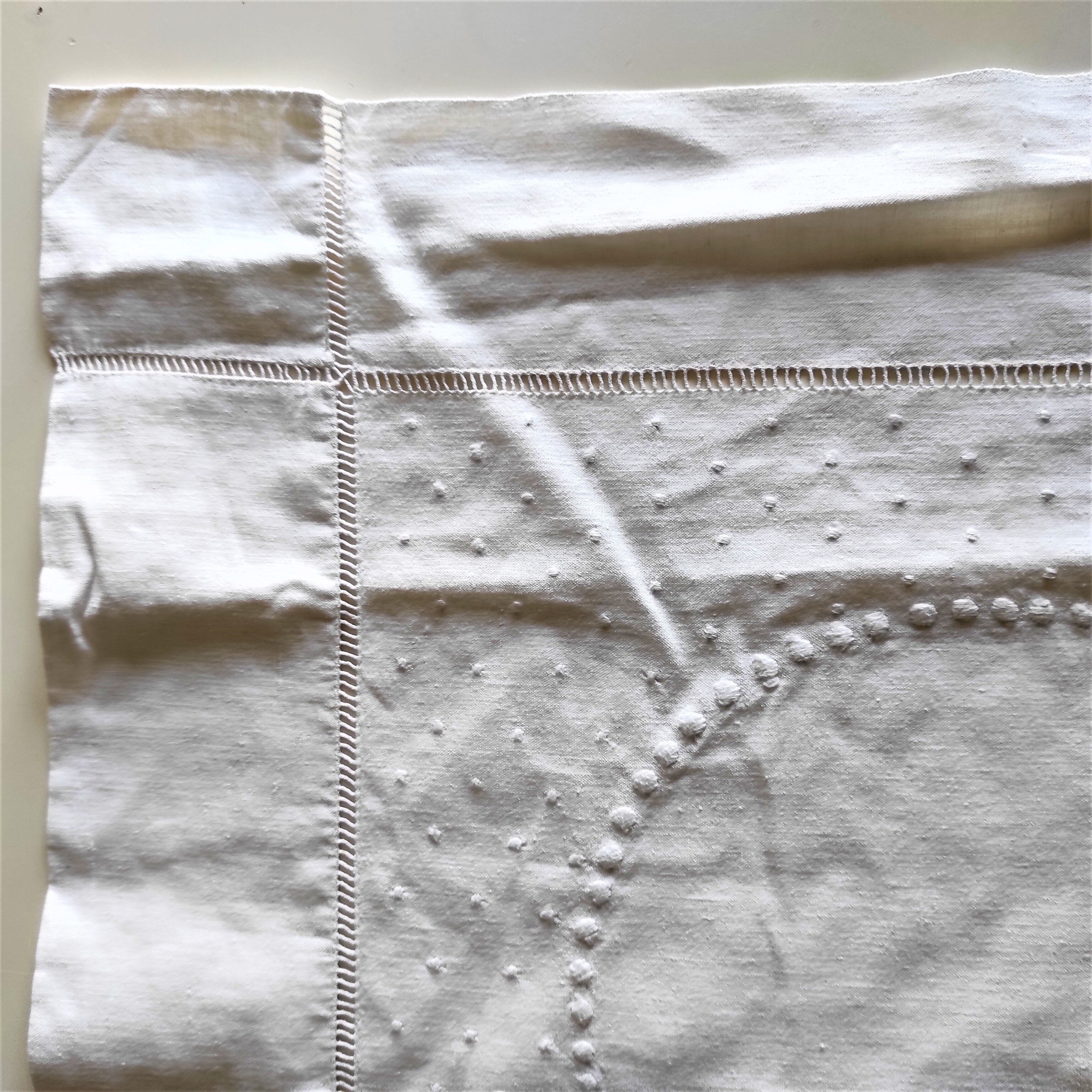 Large monogrammed old embroidered sheet of 235 cm x 330 cm material: linen and cotton