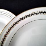 6 flat plates in porcelain. Limoges paste and glaze.