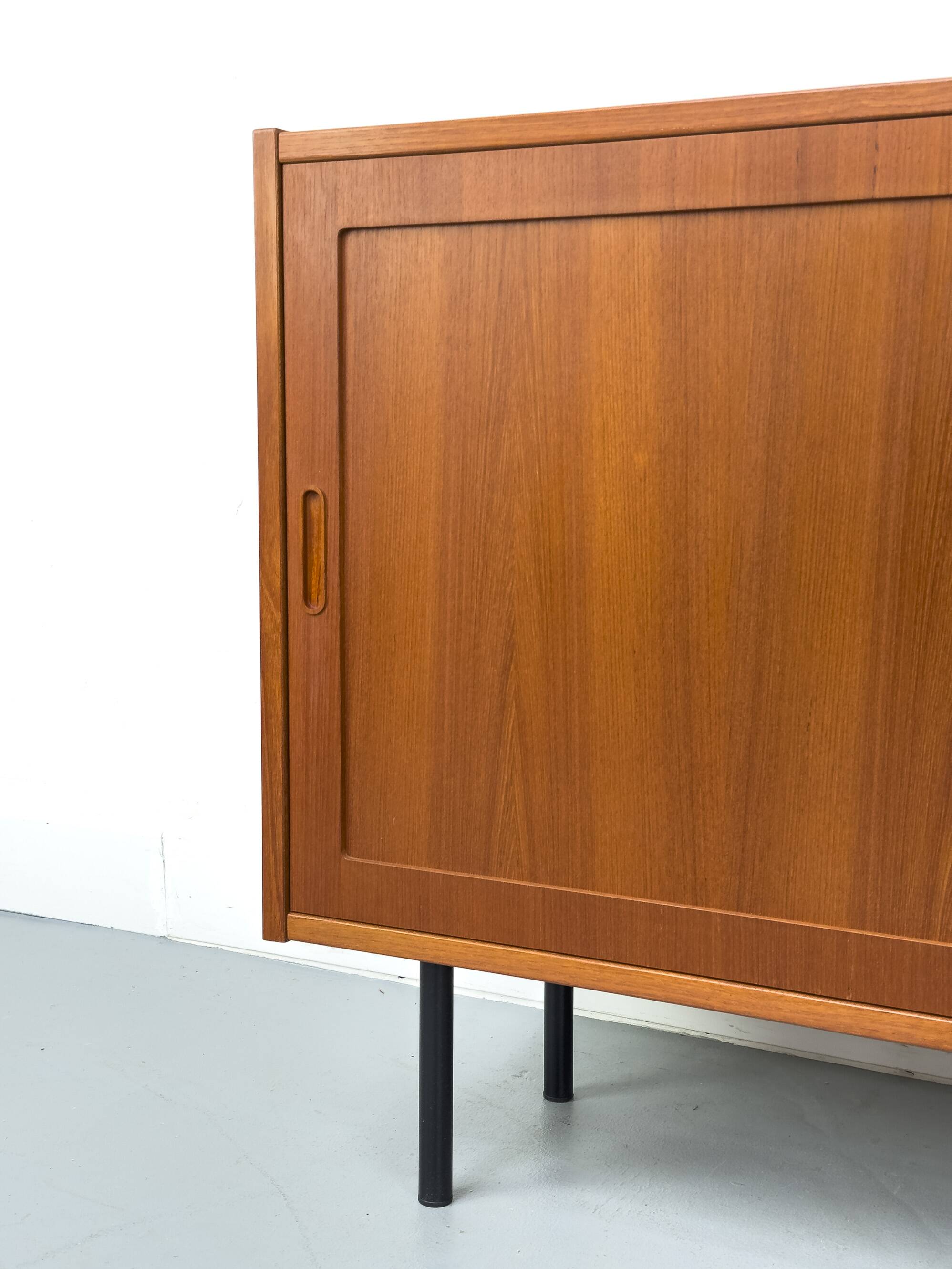 Buffet danois en teck par Carlo Jensen pour Hundevad & Co., années 1960