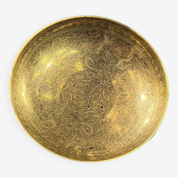 Plat à offrandes indo-persan en bronze finement damasquiné