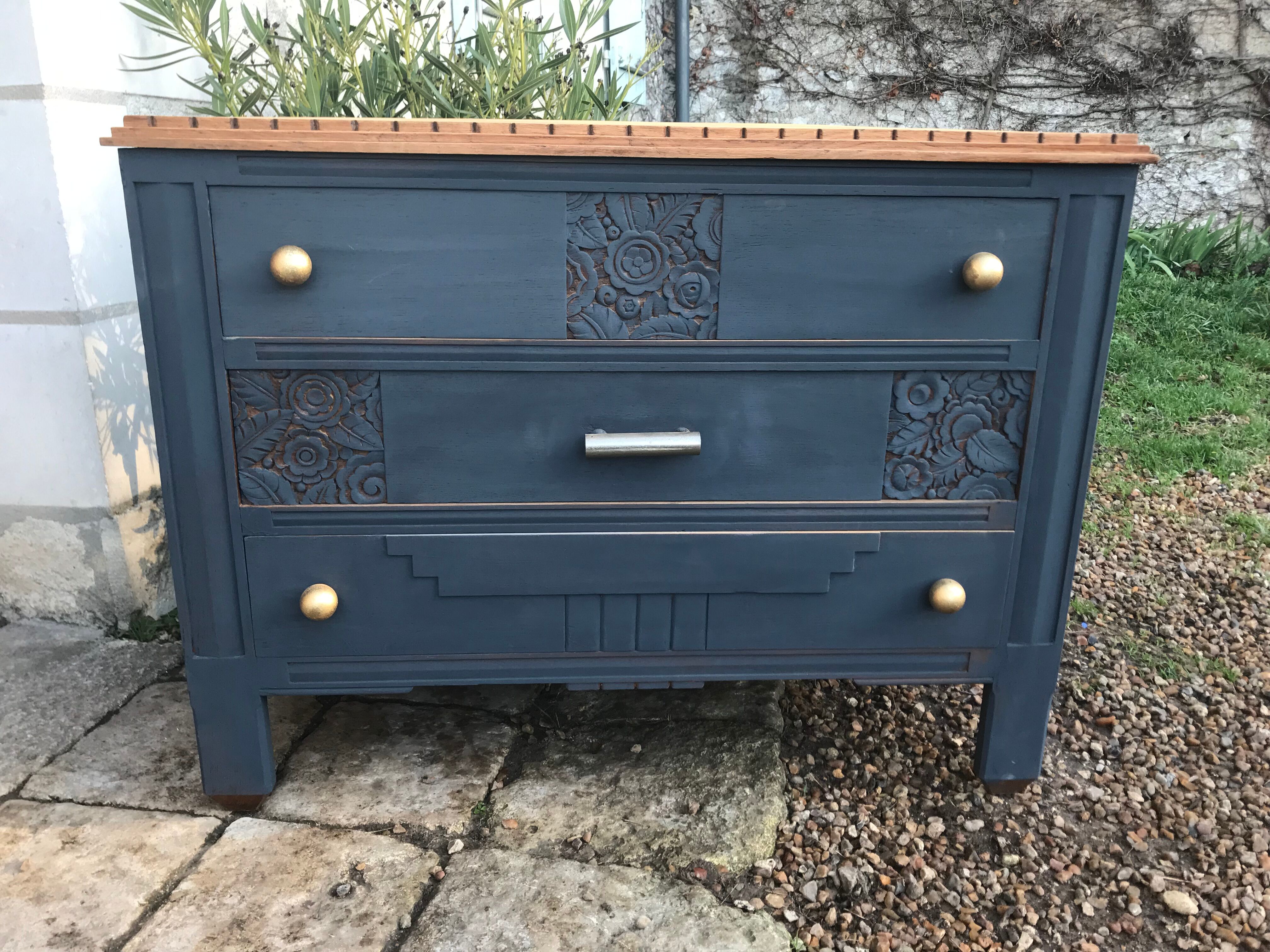 Vintage dresser