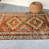 Vintage pure wool handcrafted oriental rug - 143cm x 208cm