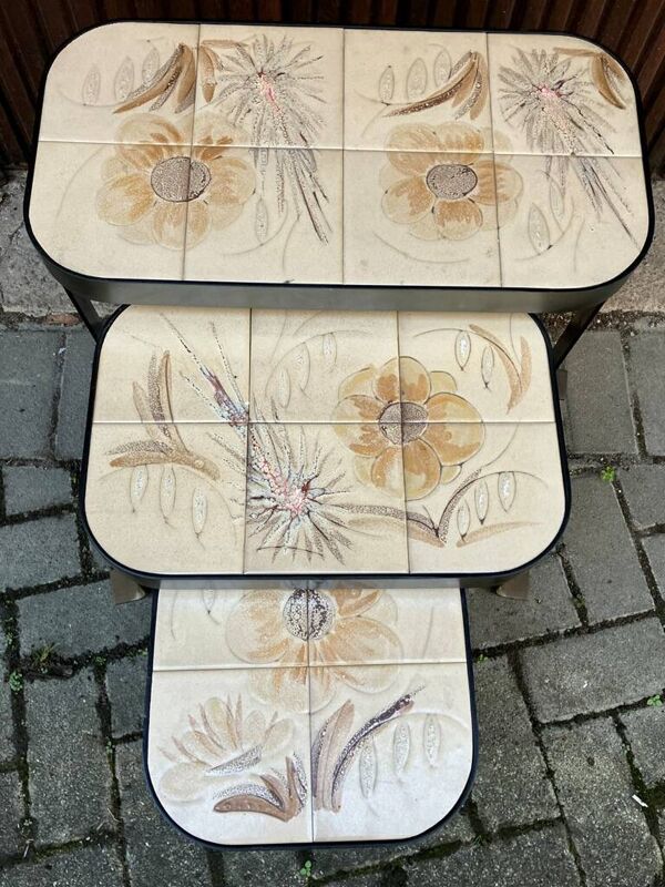 Petite tables gigogne la roue vallauris