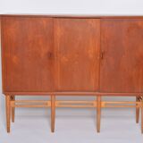 Armoire en teck danoise moderne du milieu du siècle