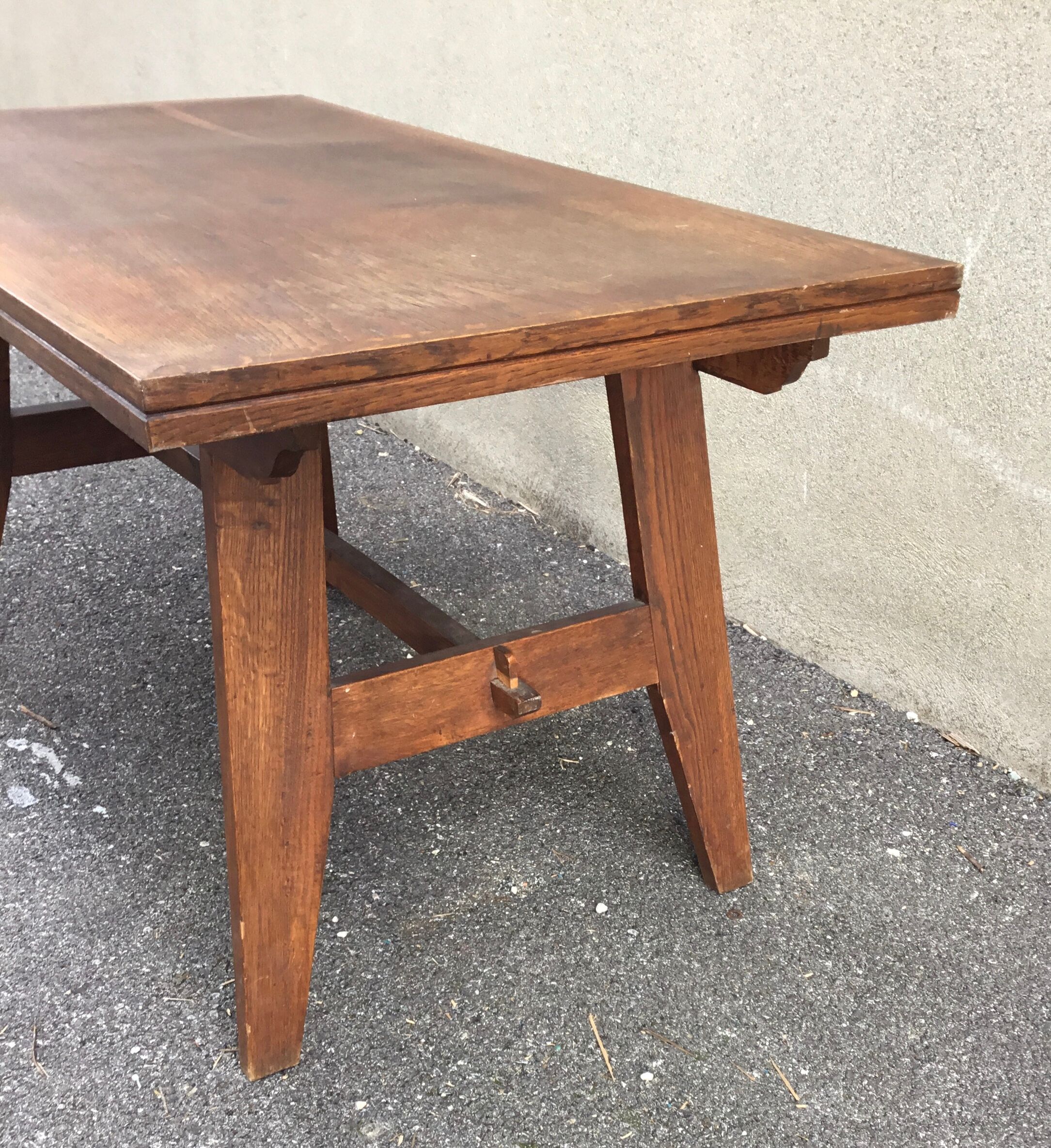 Table René Gabriel