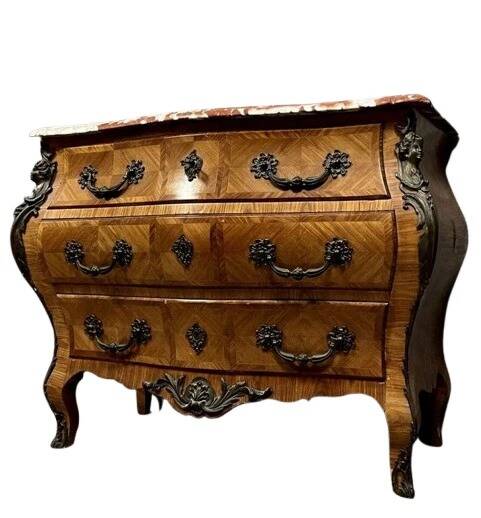 Louis XV style chest of drawers with curved caryatids on all sides in marquetry