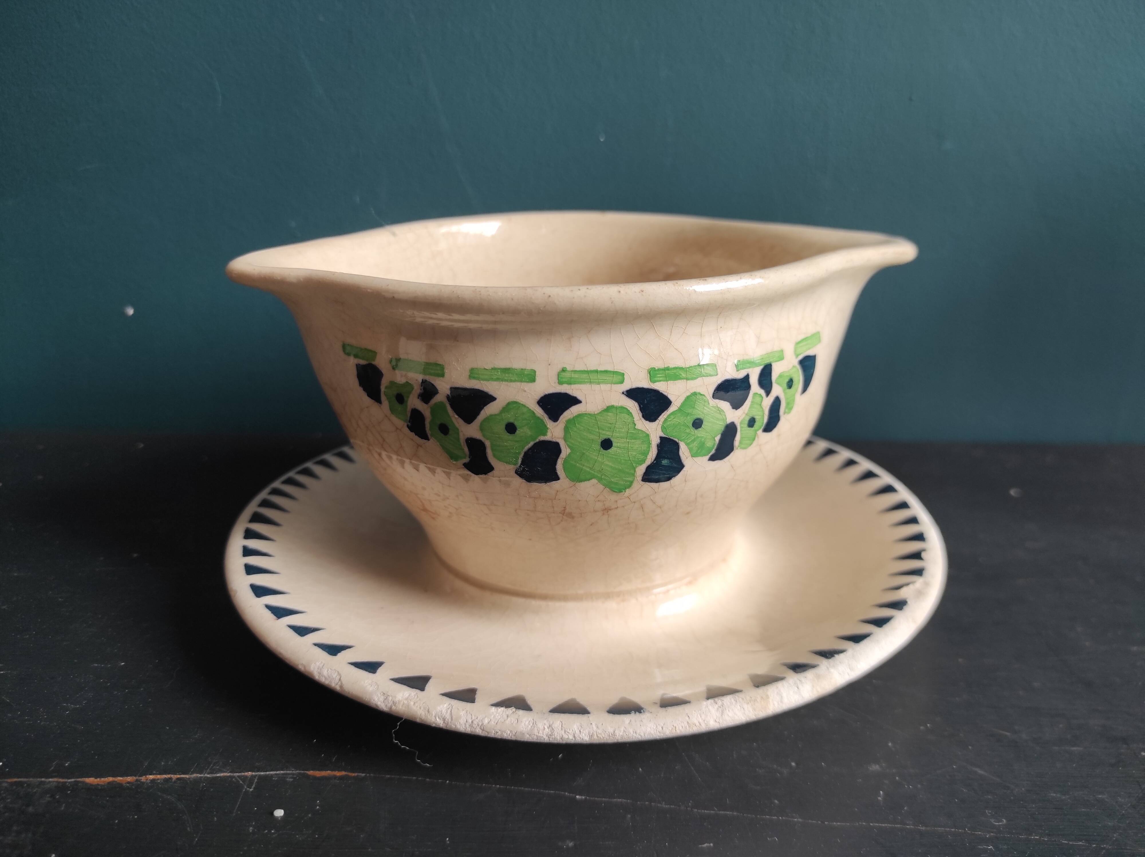 French vintage set of 4 plates, sauce boat and platter, from Longchamps, Cannes model