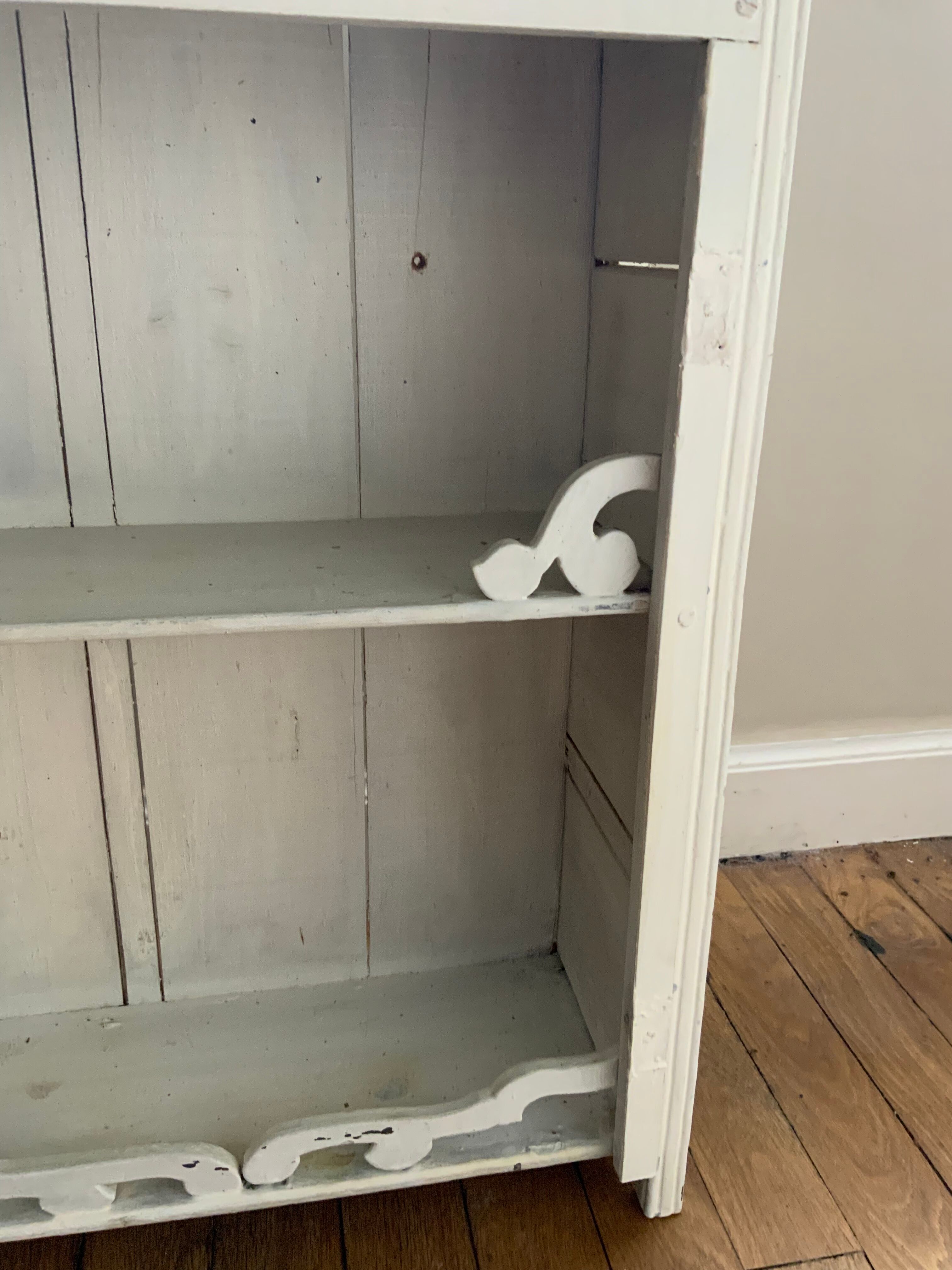 Wall shelf