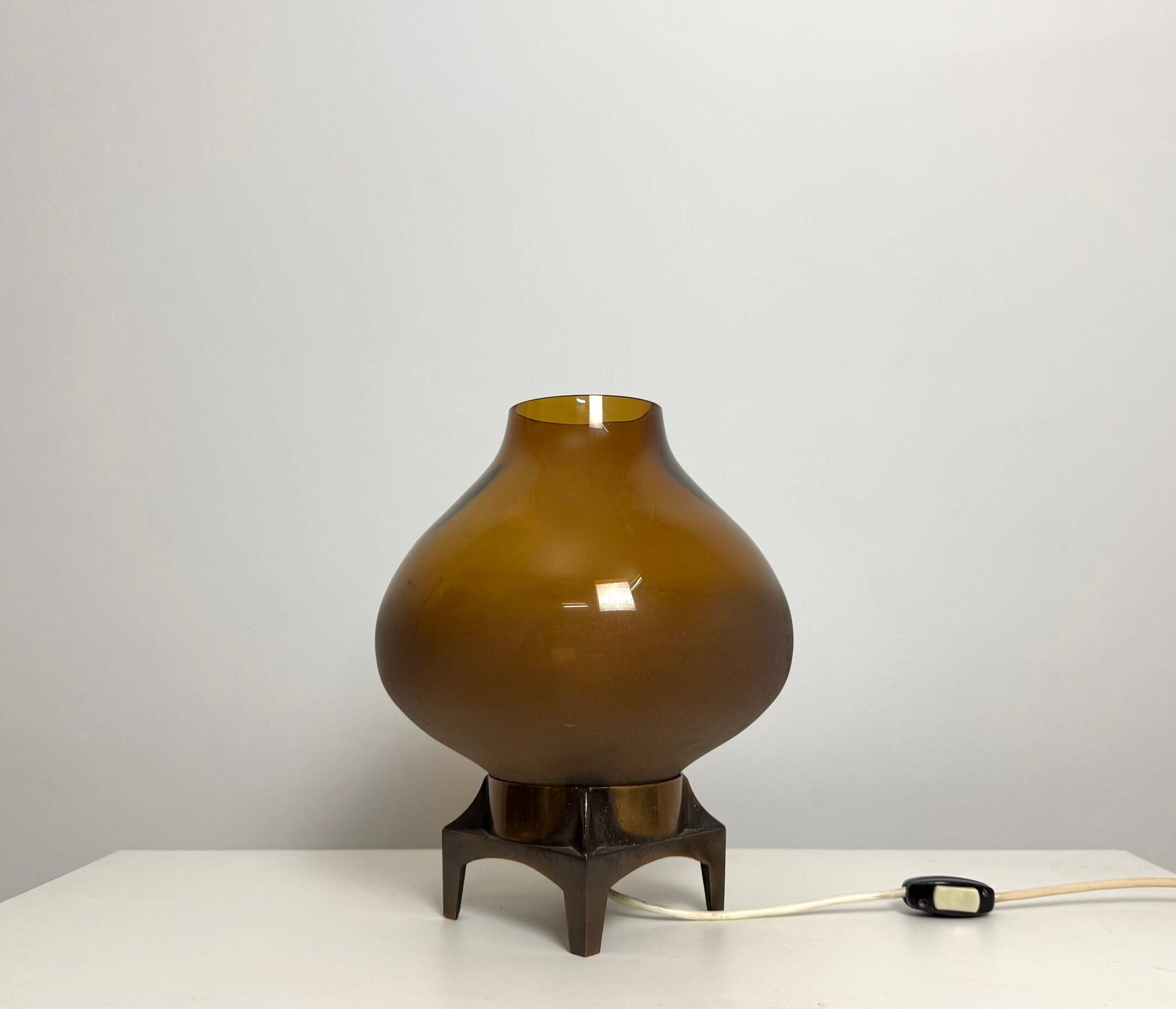 Mid-Century Modern 1960s-70s Table Lamp, Amber Glass Shade and Metal Base