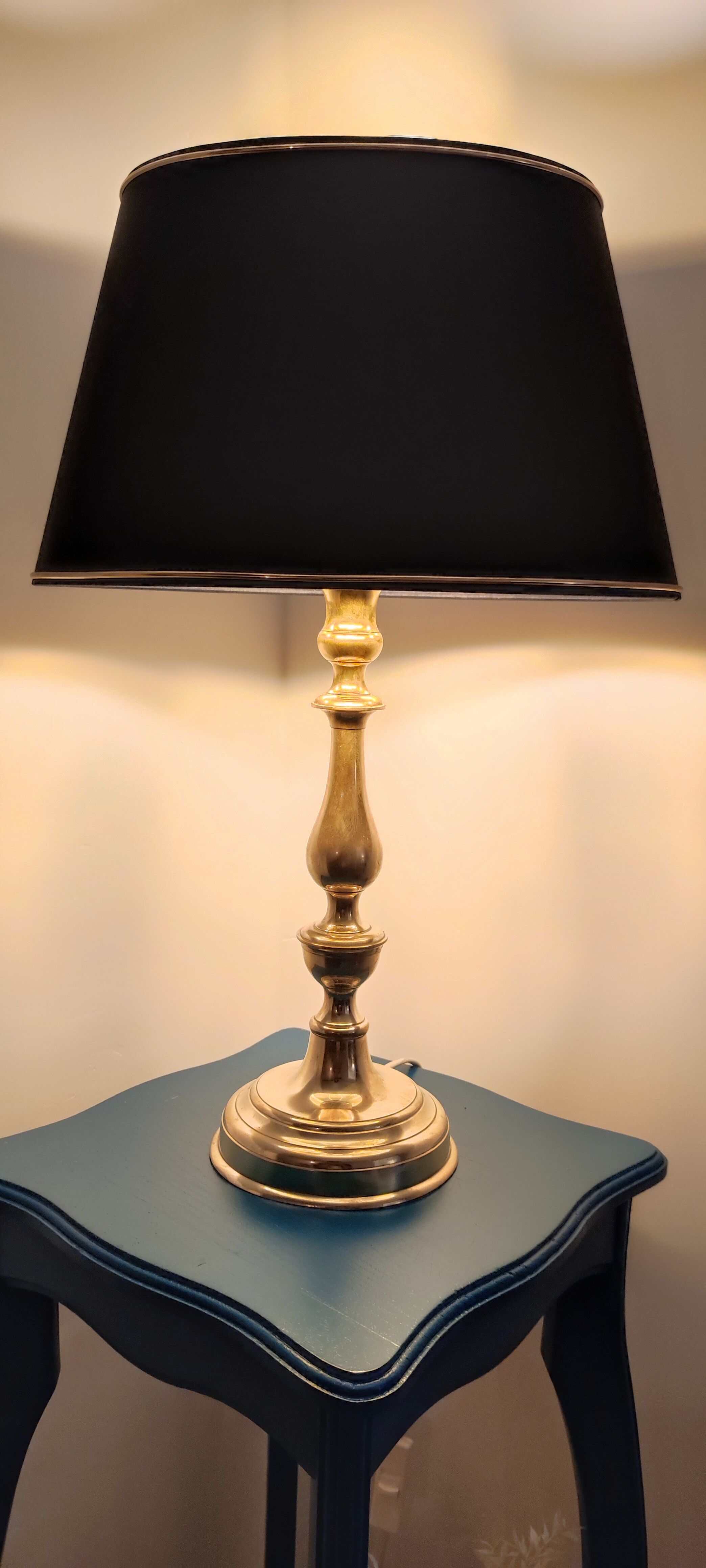Brass table lamp