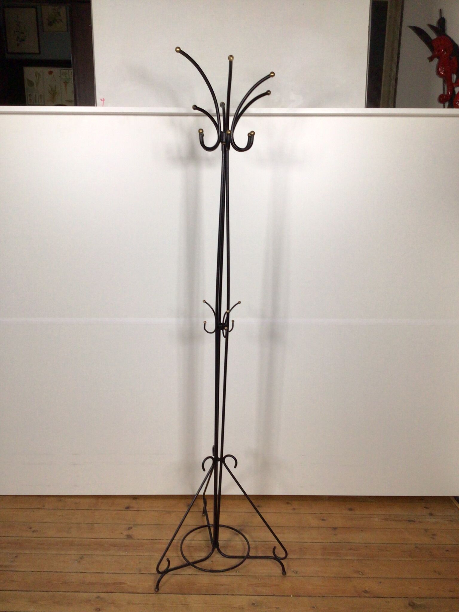 Standing coat rack