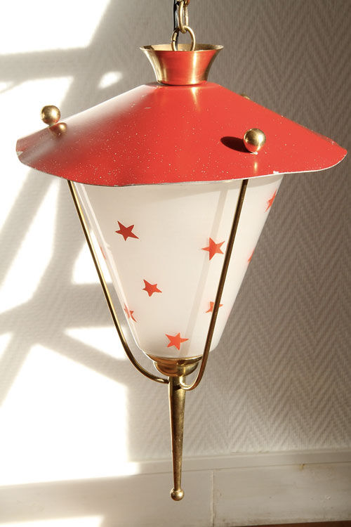 Suspension lamp in brass and red Rockabilly metal.