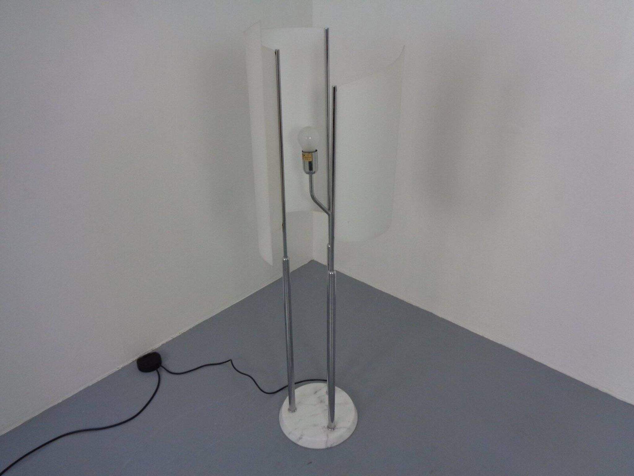 Arianna Floor Lamp in Marble and Handblown Glass by Bruno Gecchelin for Oluce, Italy, 1970s
