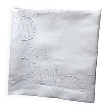 nappe ancienne en voile de lin brodée 135x135 cm