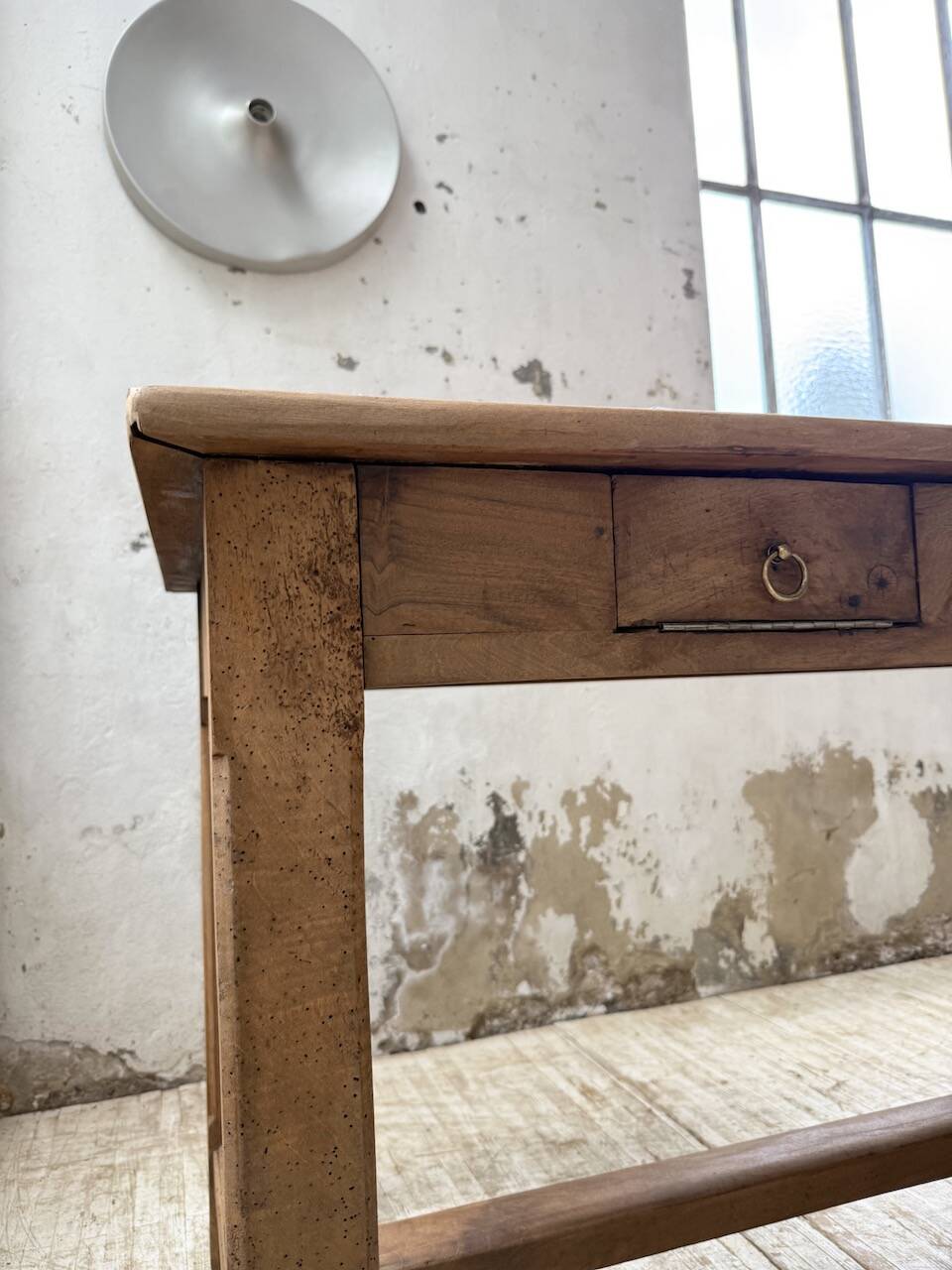 Antique farmhouse or drapery table in walnut, 1900 XL