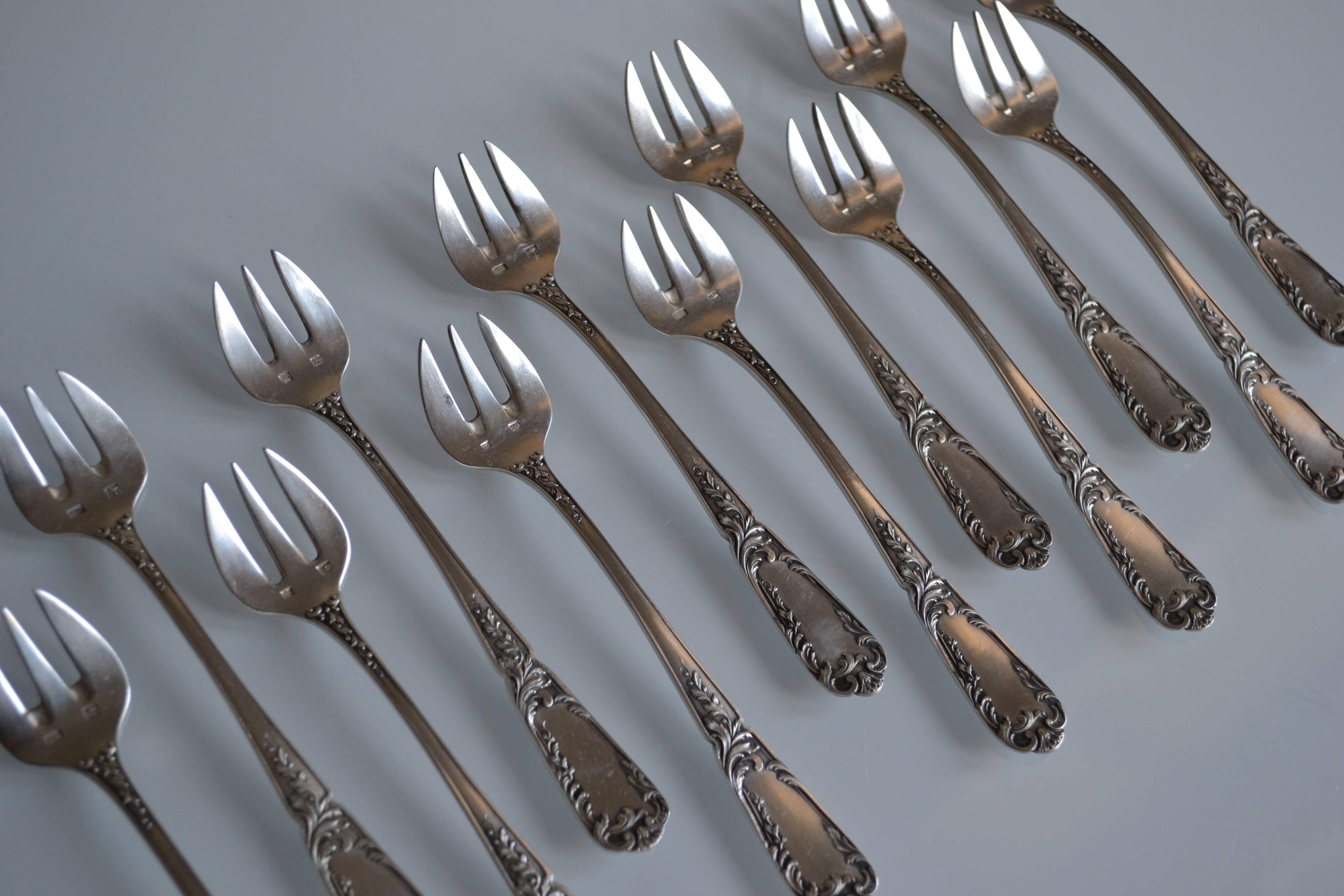 12 fourchettes à huitre métal argenté orfèvre sfam