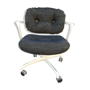 Fauteuil sur roulettes