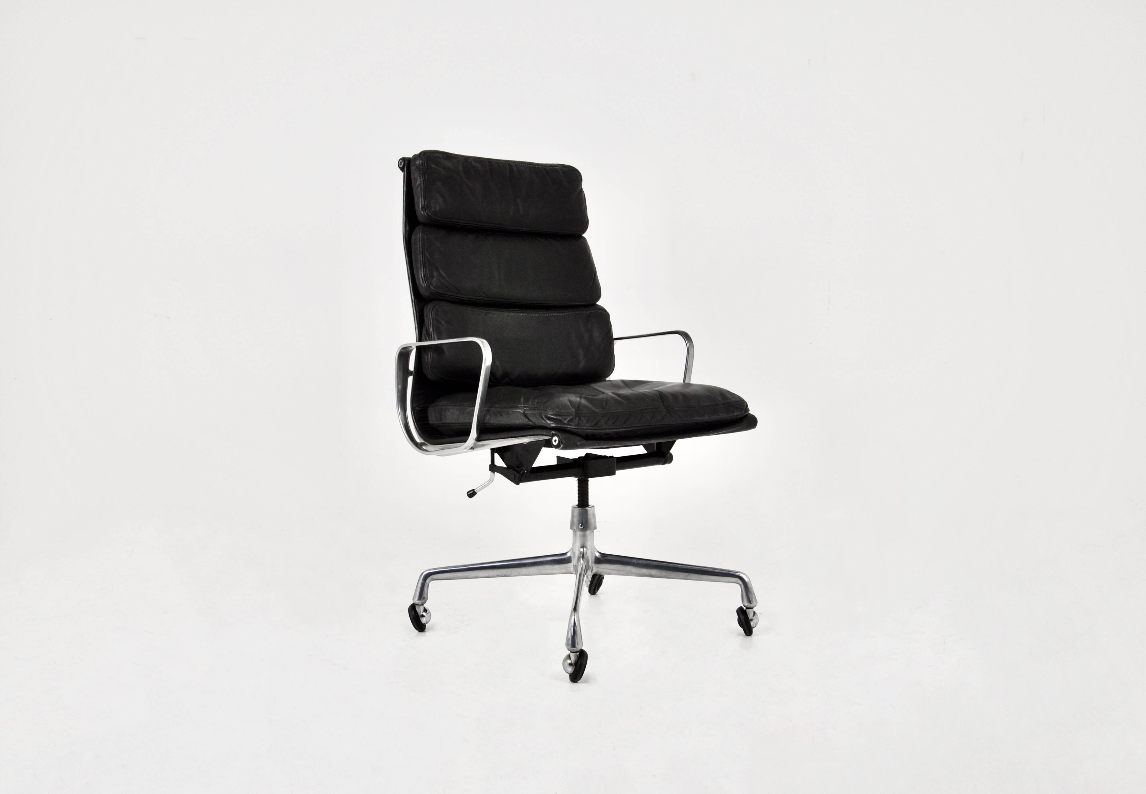 Chaise de bureau Ea 216 Soft Pad par Charles & Ray Eames pour Herman Miller, 1970s