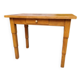 Petit bureau enfant