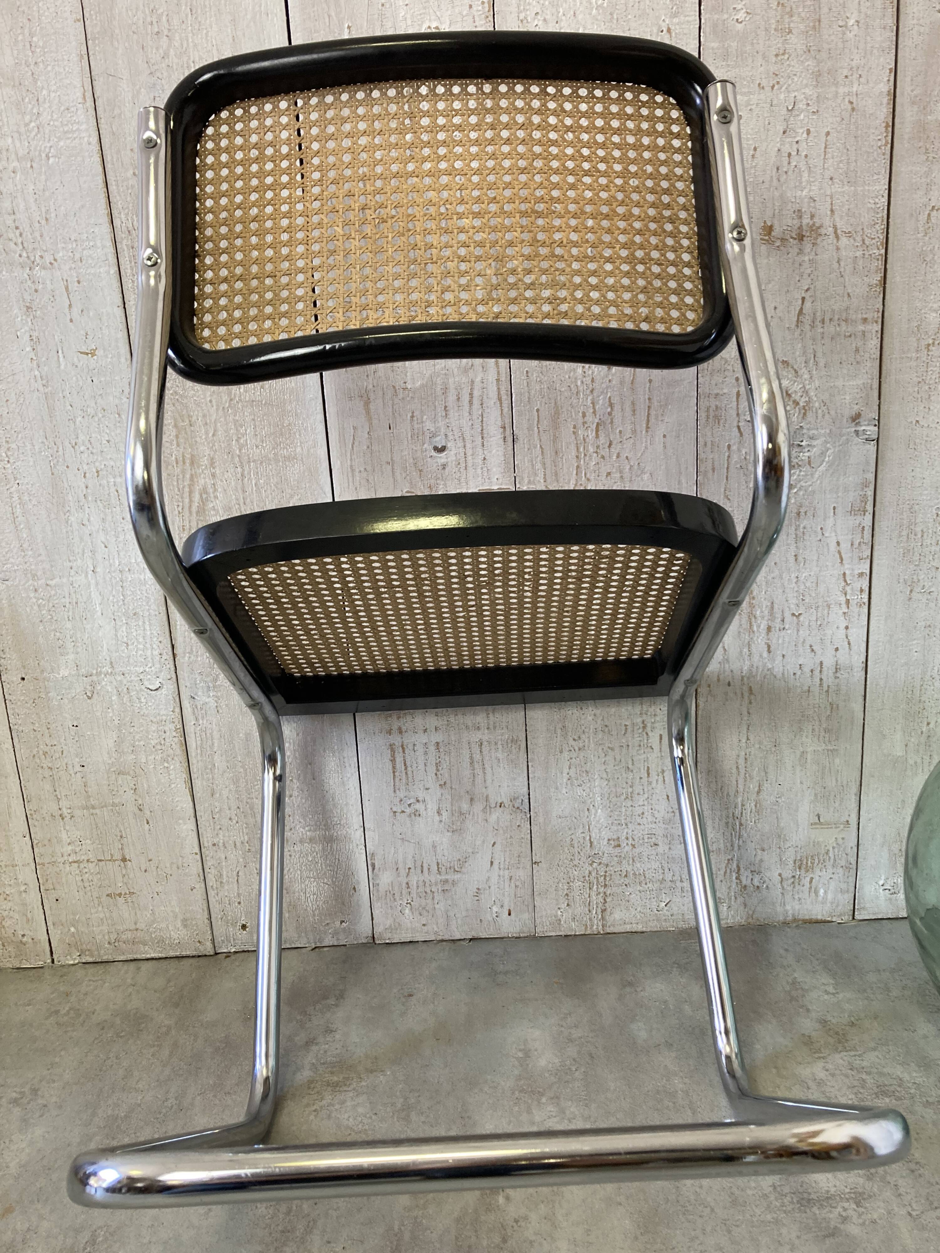 Chaise B32 noire Breuer