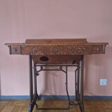 Sewing machine table