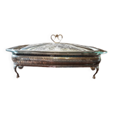 Pyrex dish on metal support
