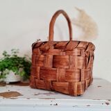 Vintage basket in natural fibers