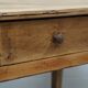 Ancienne table de cantine