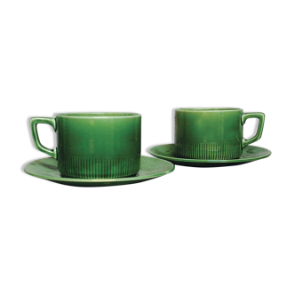 Tasses en duo avec soucoupes