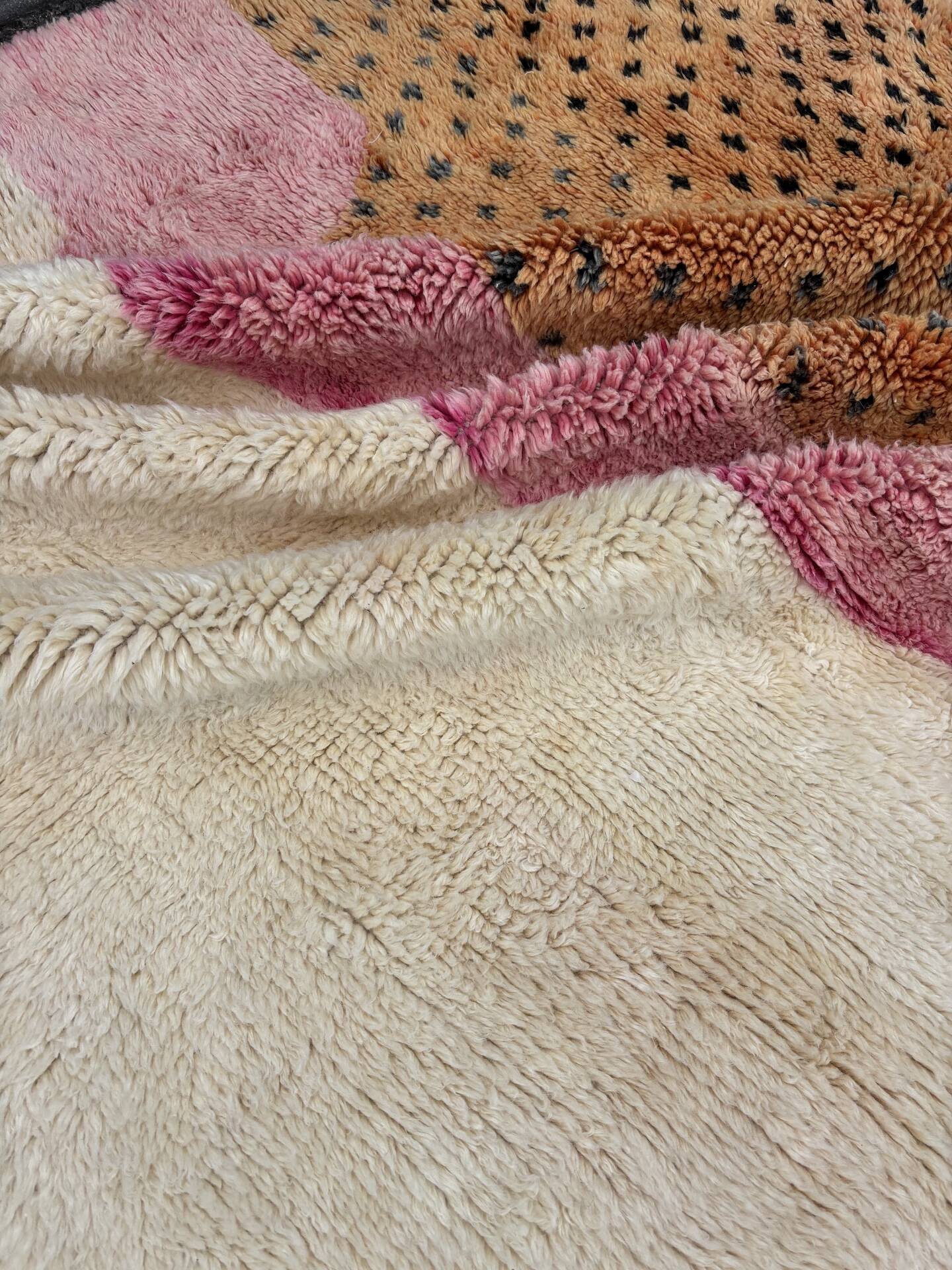 Moroccan Berber rug 210x250 cm – Hand-woven in shaded orange-pink wool