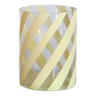 Vase en verre et peinture acrylique