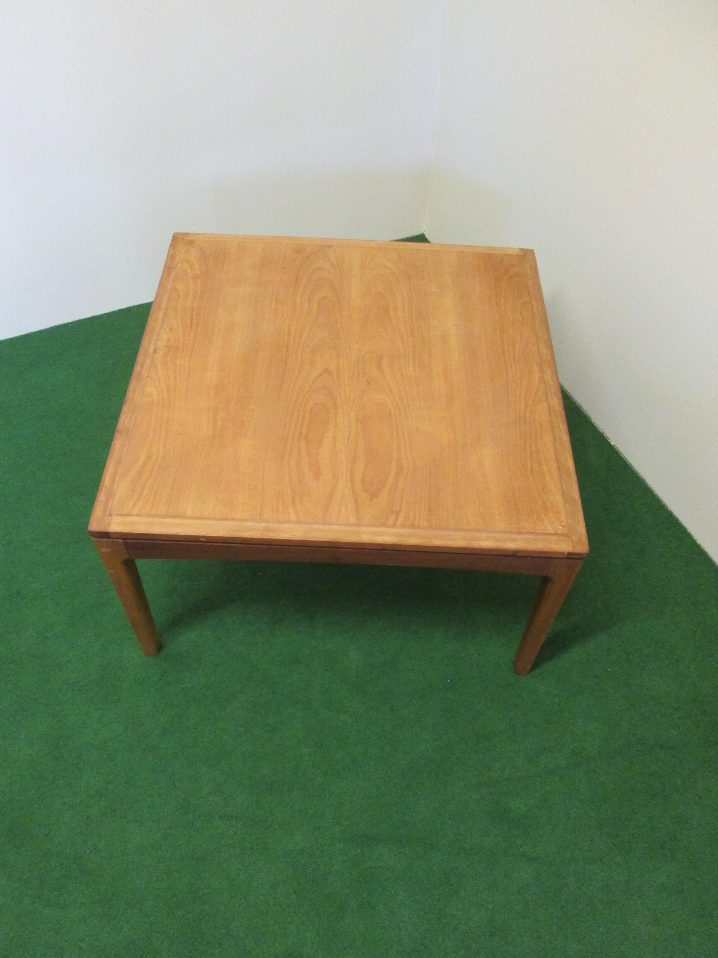 Table basse en teck vintage Legate