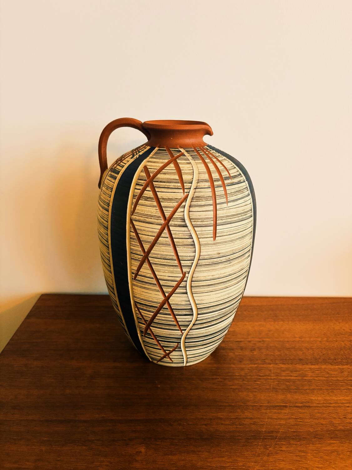 Vase en terre cuite allemande