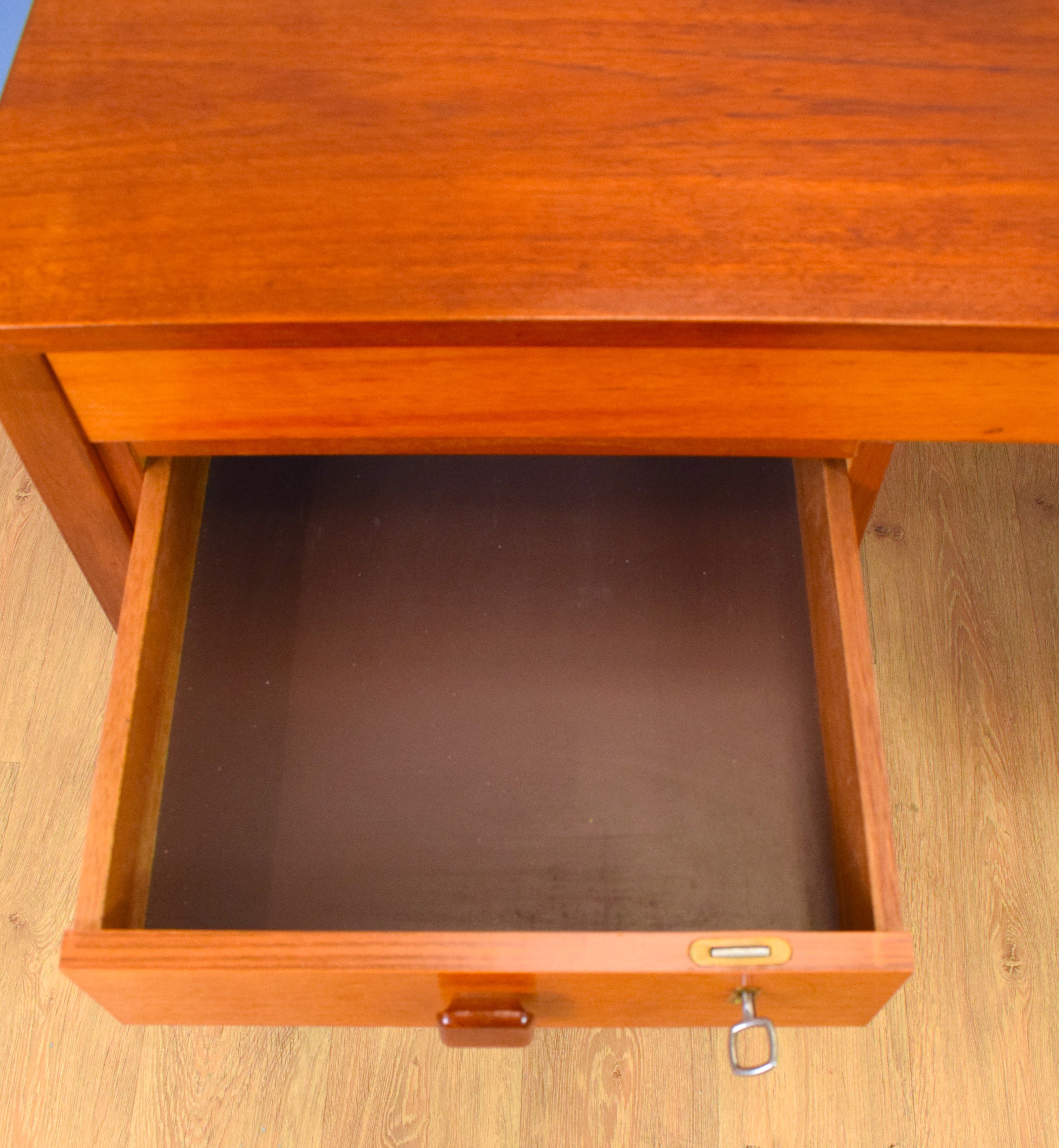 Mid Century Retro Vintage Danish 6 Drawer Teak Desk Domino Mobler 70s