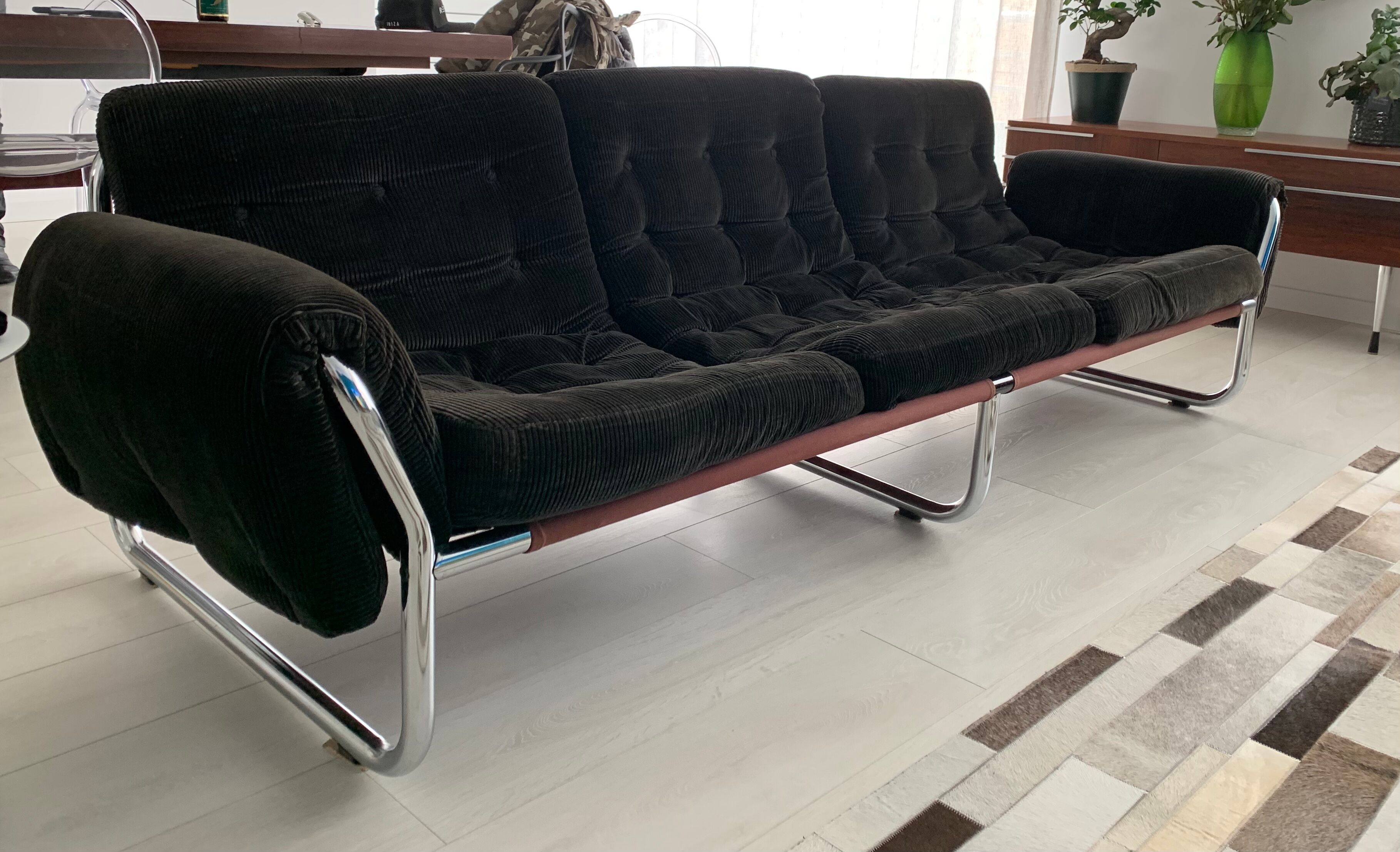 Vintage sofa circa 1950-60