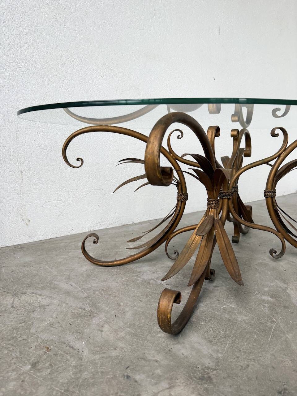 "ear" style coffee table