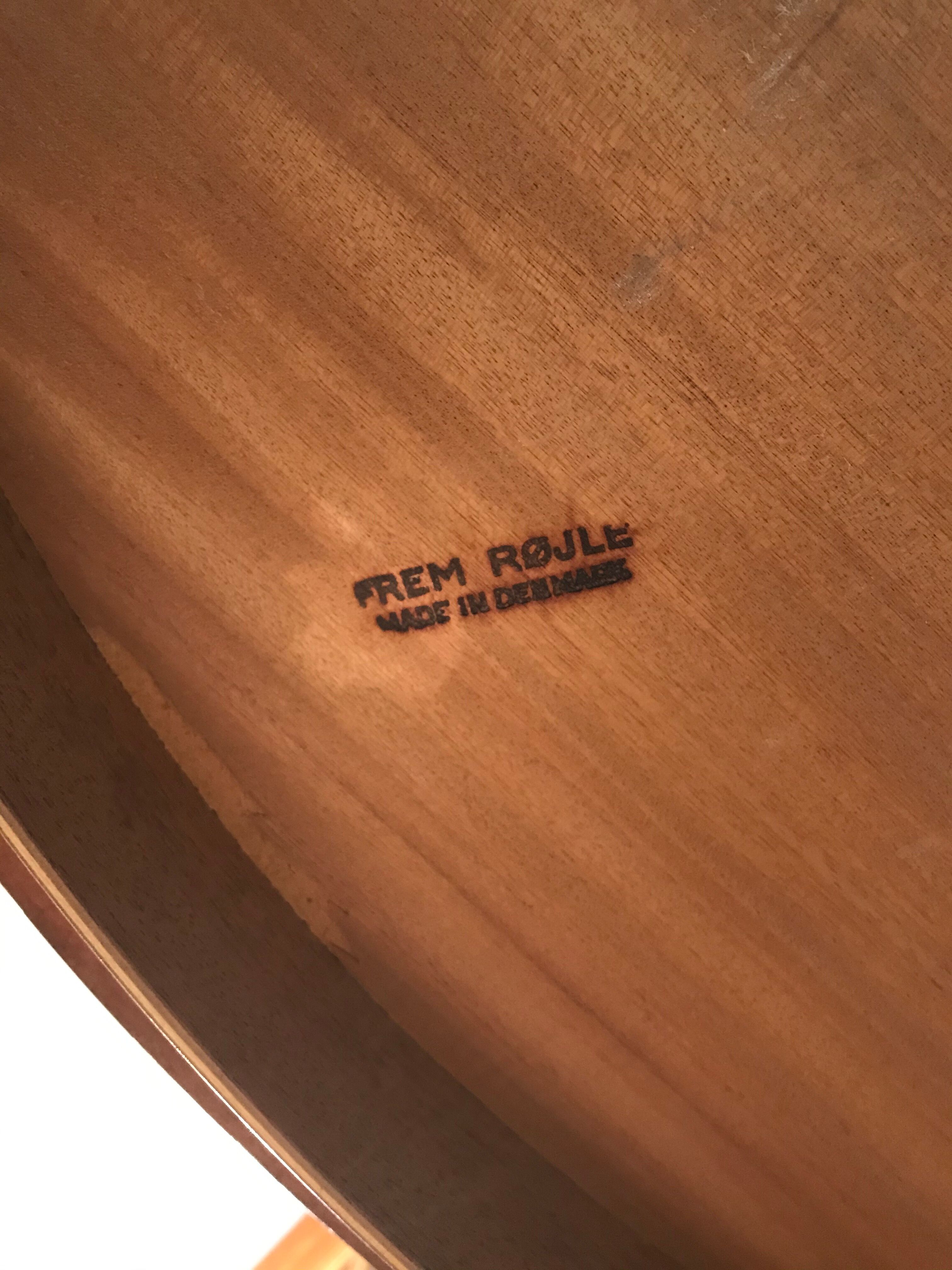 Dining table in Scandinavian teak Hans Olsen