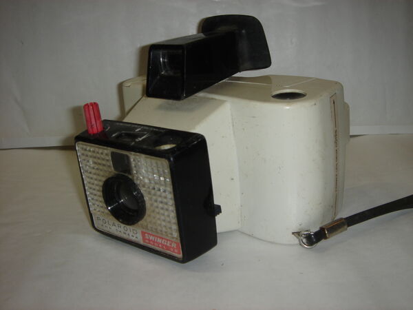 Appareil photo polaroid Swinger Model 20 vers 1980/85