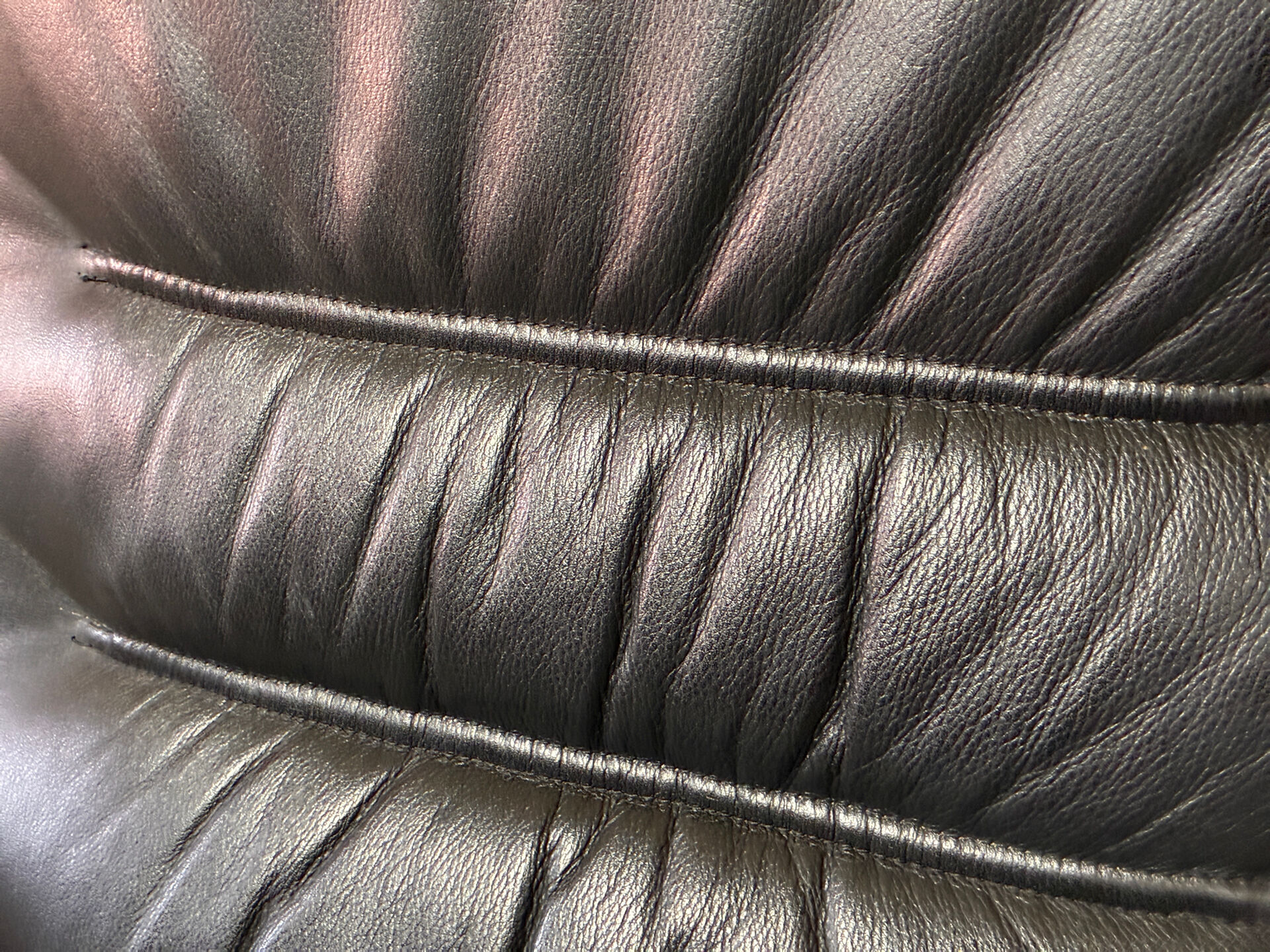 Danish Design Berg C90 Swivel armchair Leather