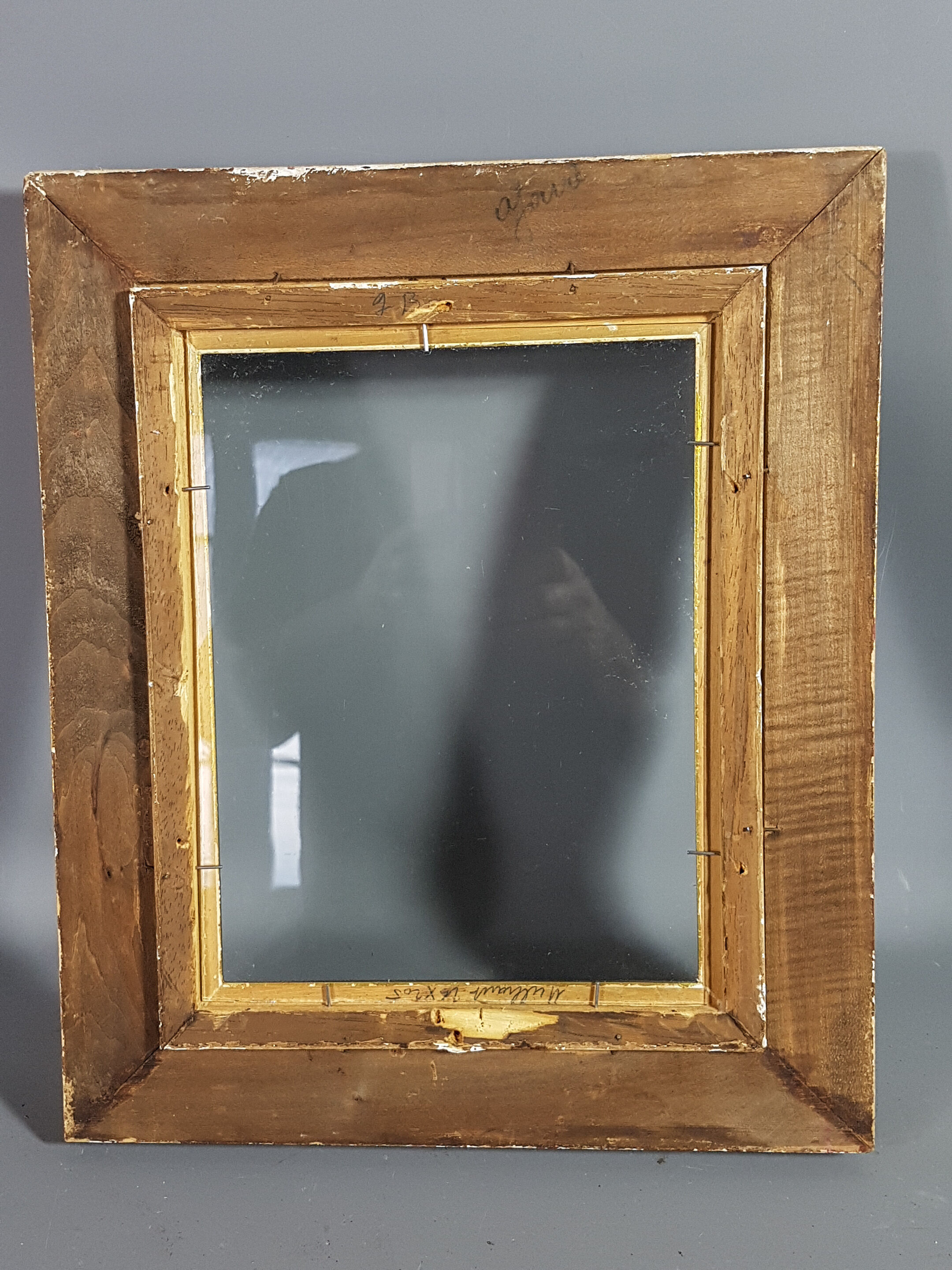 Old frame carved gilded wood 38x32 cm, leafing 26.3x20.3 cm