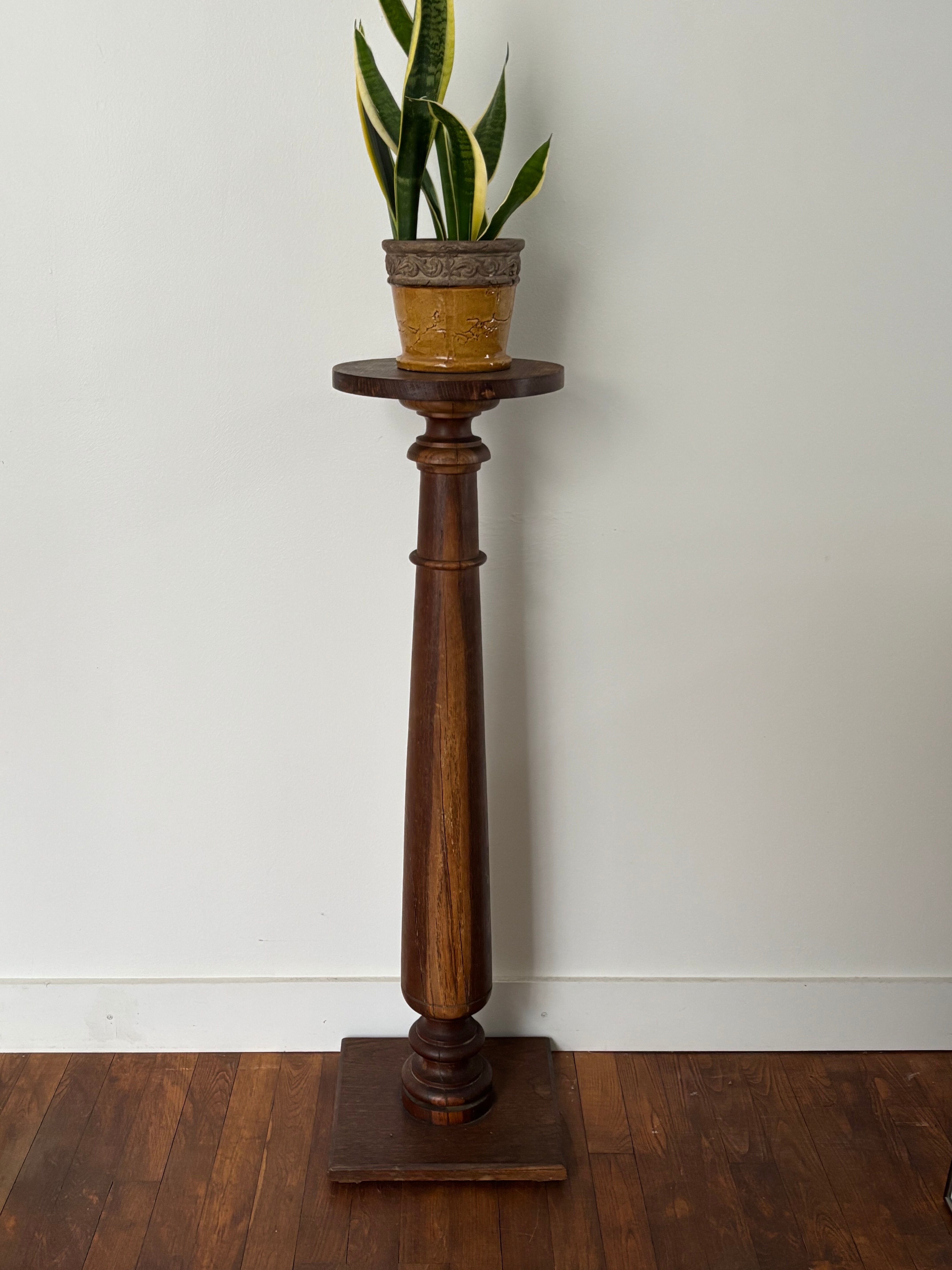 Colonne en bois