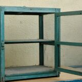 Old wooden eating guard (h 48cm)