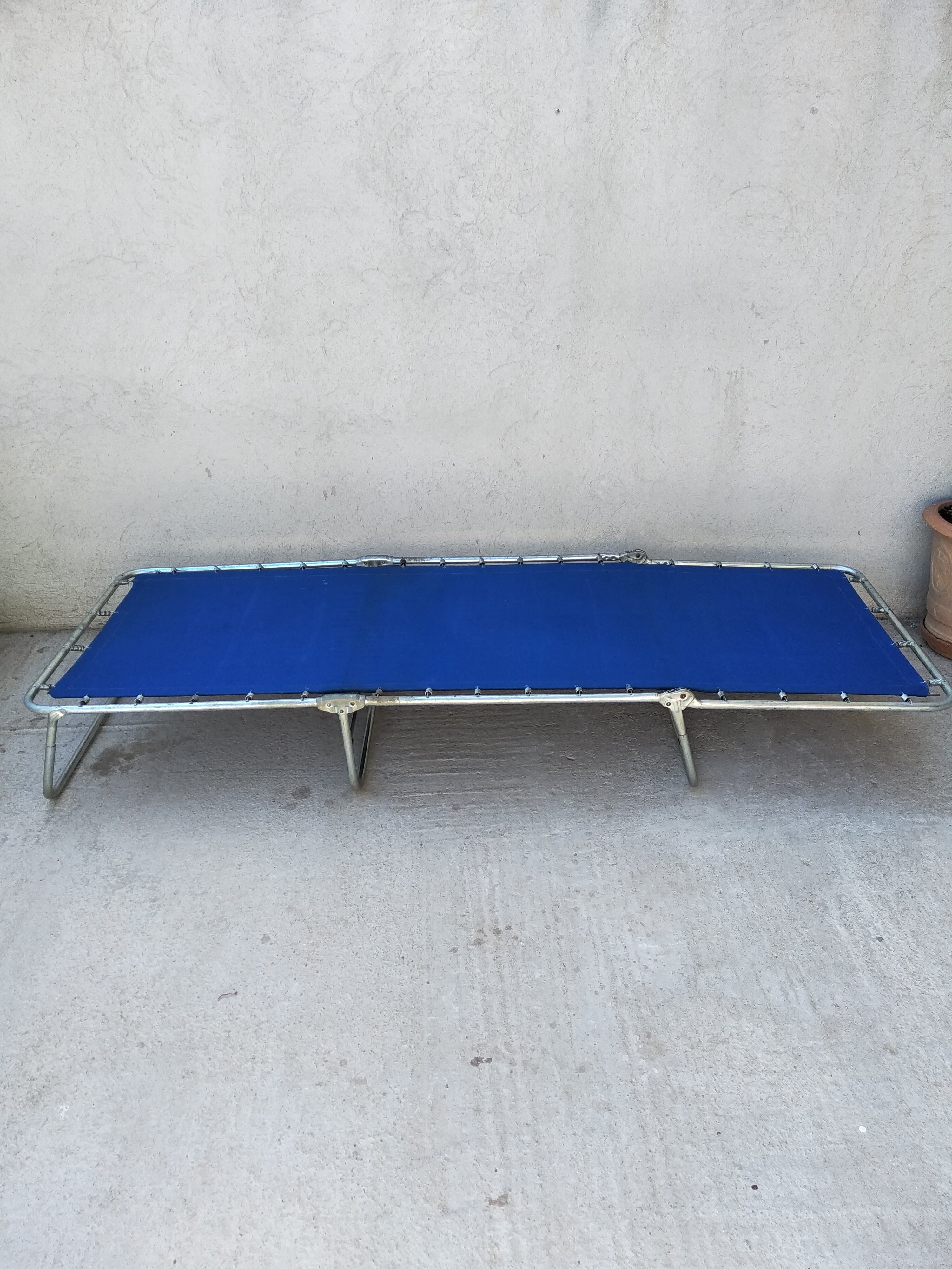 Camp bed - folding sunbed aluminum and vintage cotton