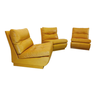 Suite of 3 Roche Bobois vintage chauffeurs in mustard yellow leather 70s