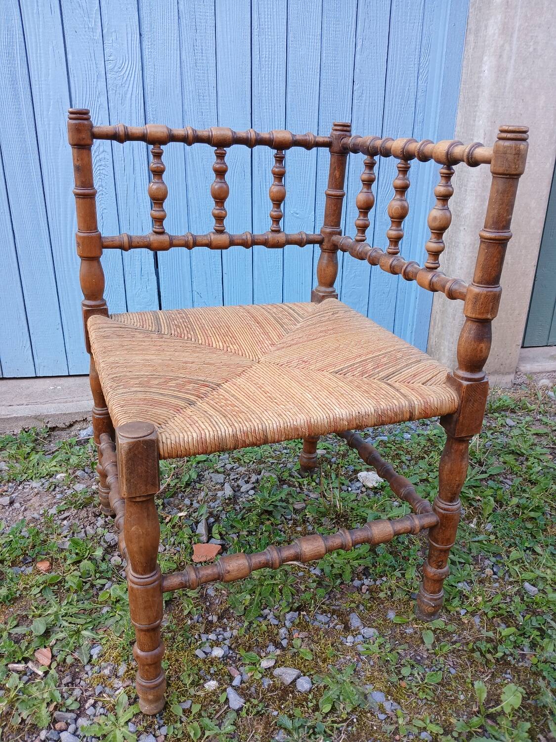 Antique corner chair / armchair