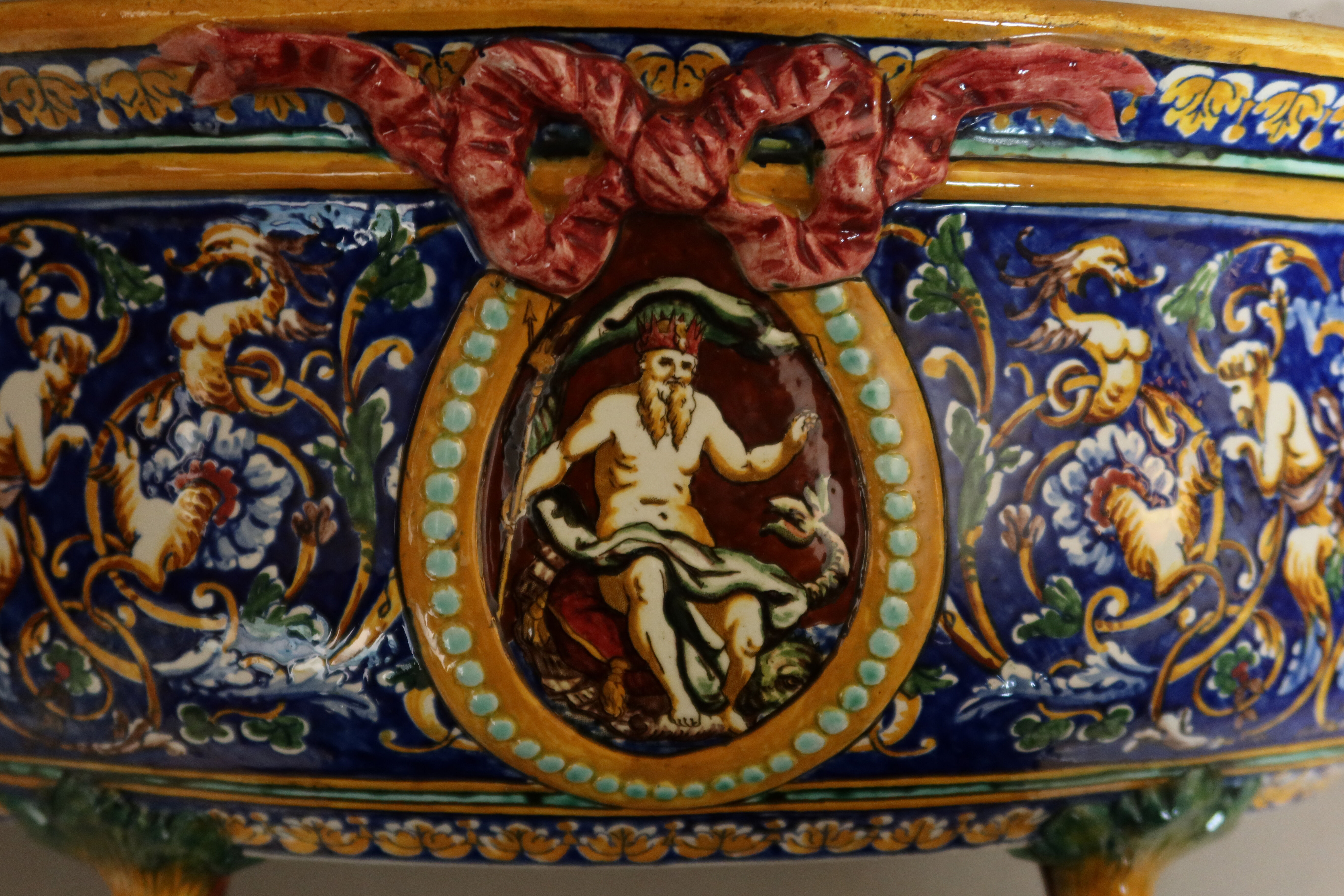 jardinière en faience de Gien