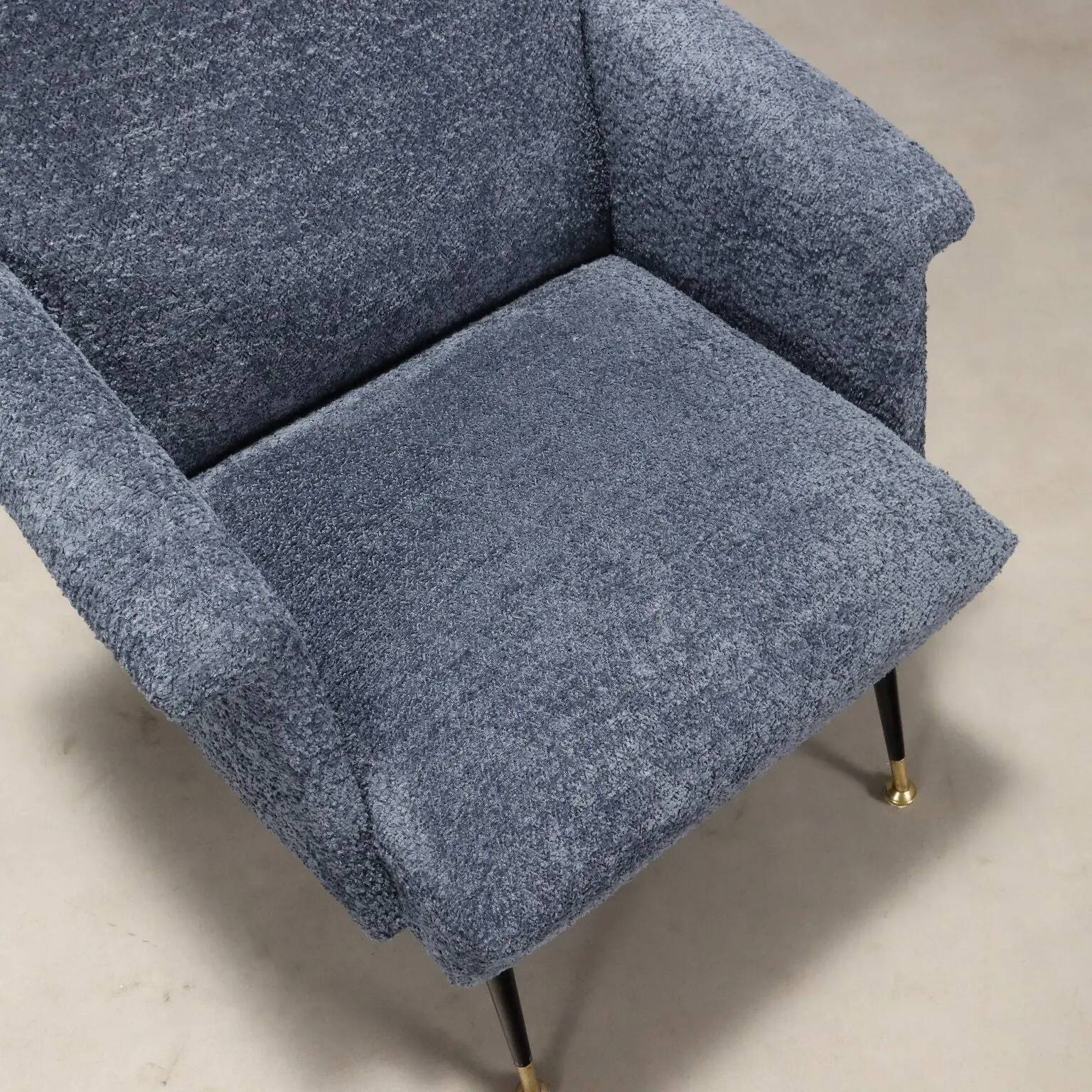 Fauteuil vintage en tissu et métal avec embouts en laiton, Italie, années 1960
