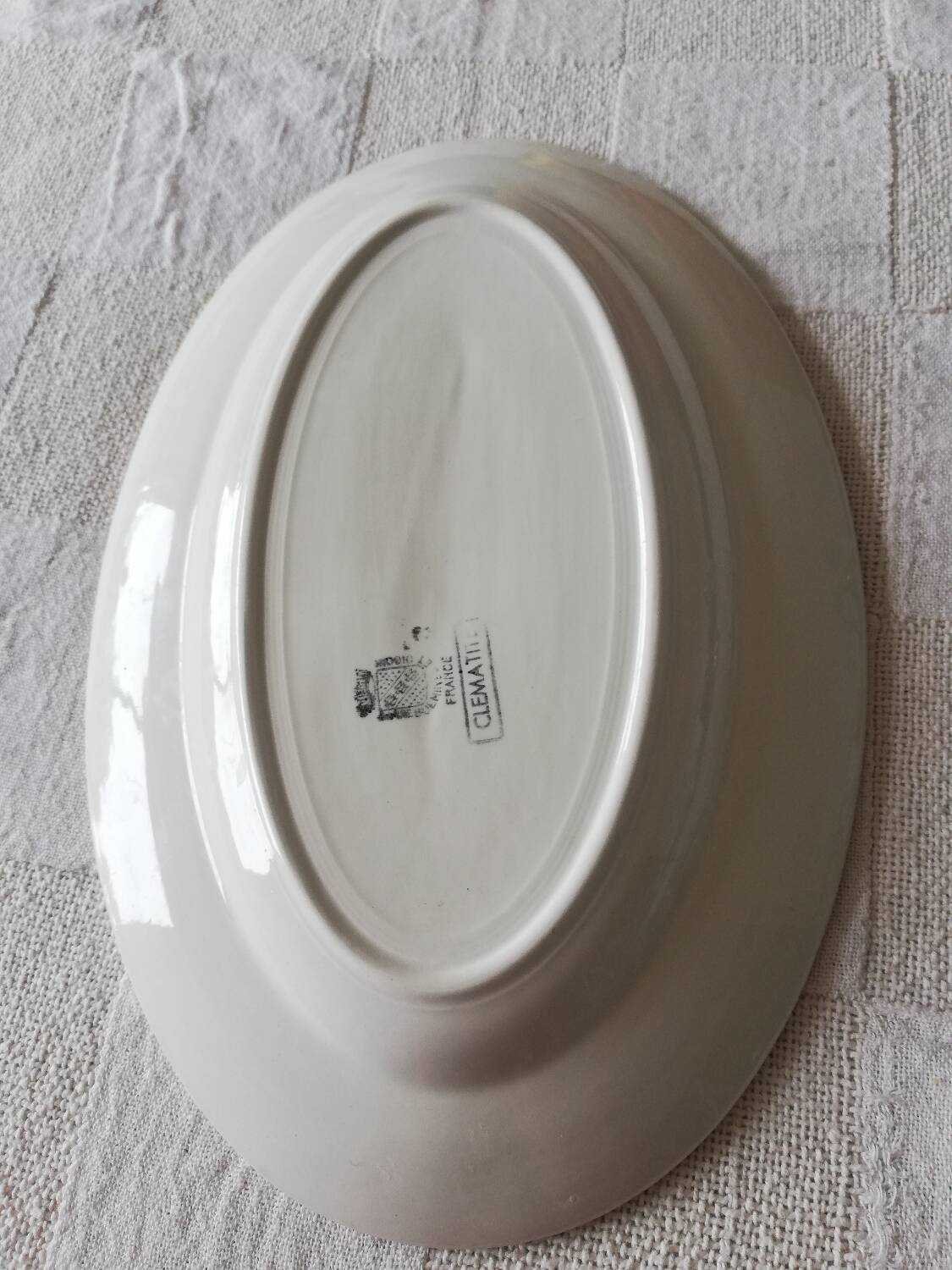 Serving dish, Digoin Clematis flowered dish