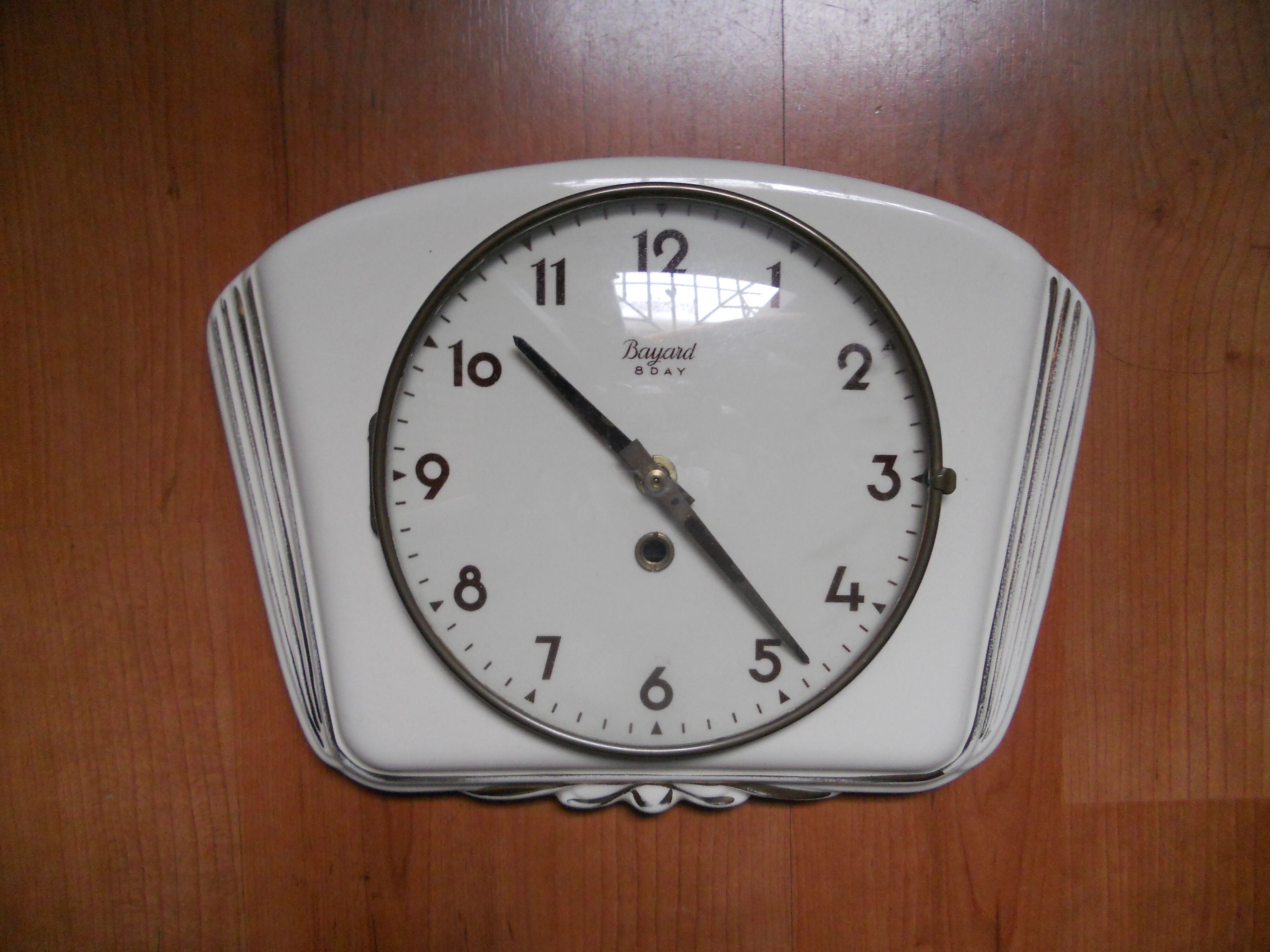 50' ceramic wall pendant